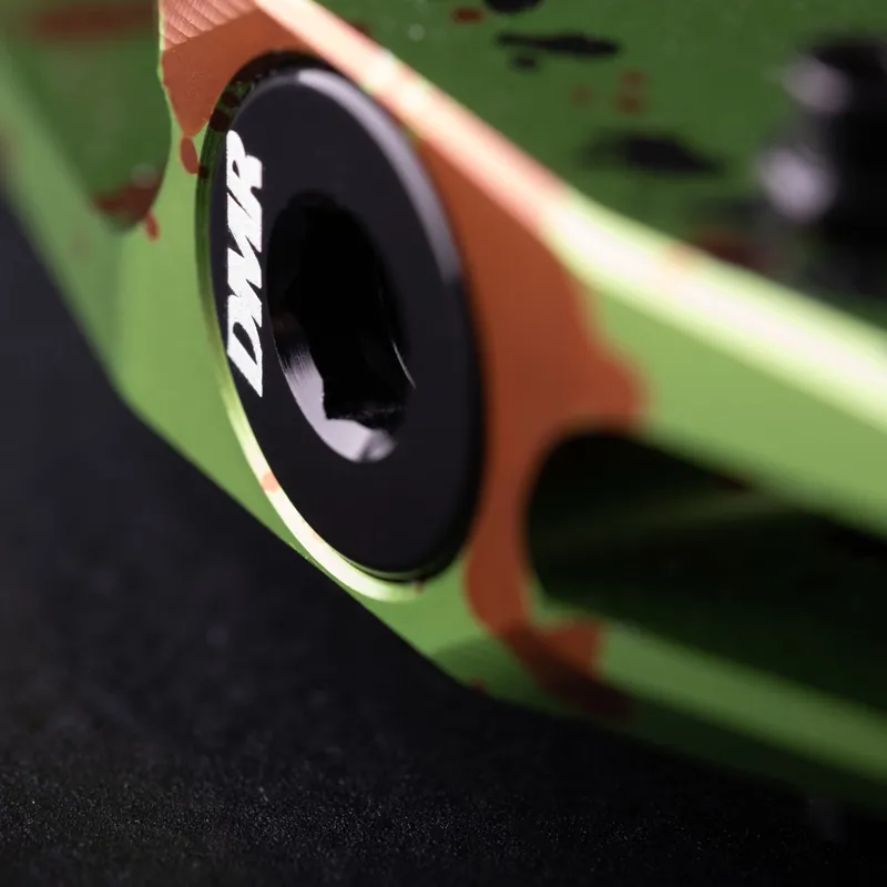 DMR Vault SE Pedals in Liquid Camo Green-2